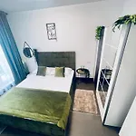 Velvet Bliss Mamaia Nord Apartment *