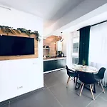 Velvet Bliss Mamaia Nord *